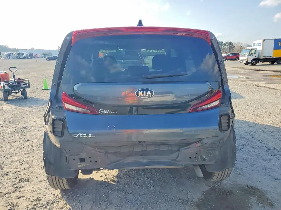 2020 KIA SOUL LX  