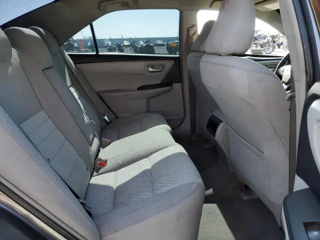 2016 TOYOTA CAMRY LE  