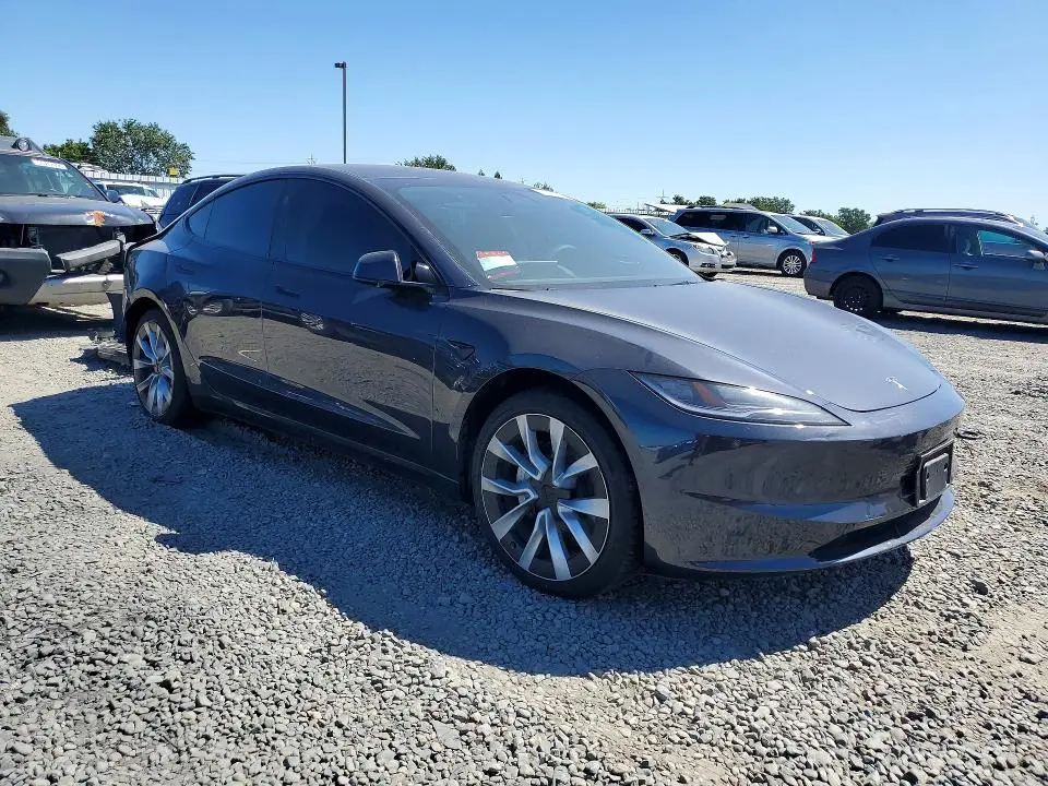 2025 TESLA MODEL 3   