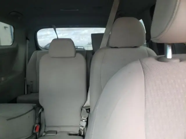 2017 KIA SEDONA LX  