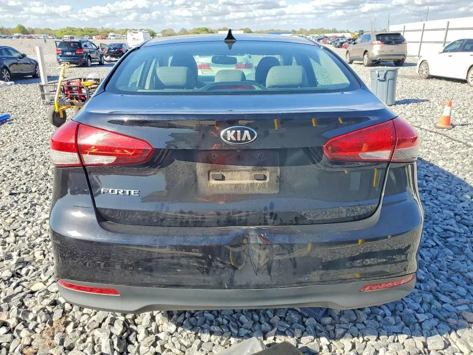 2018 KIA FORTE LX  