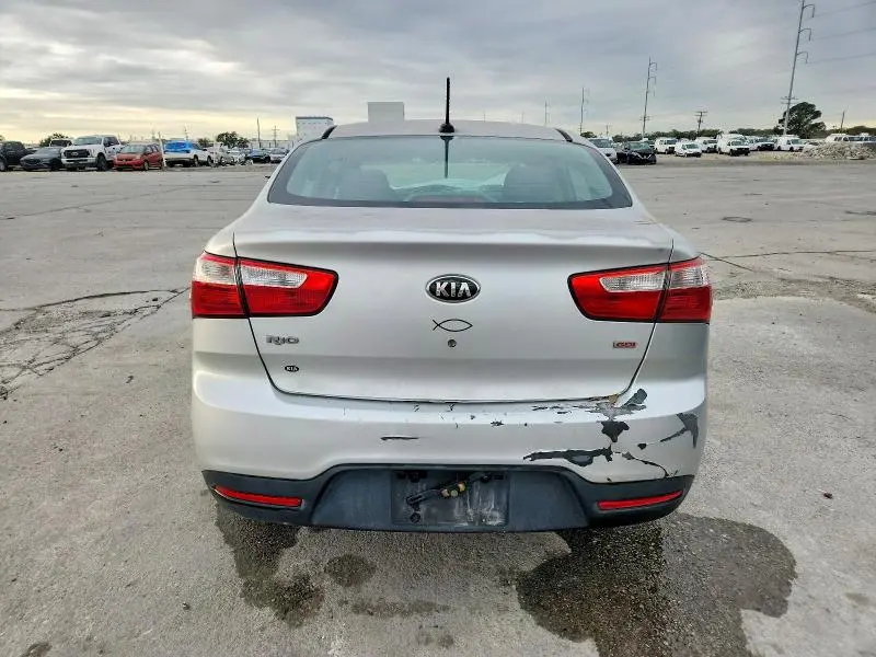 2015 KIA RIO LX  
