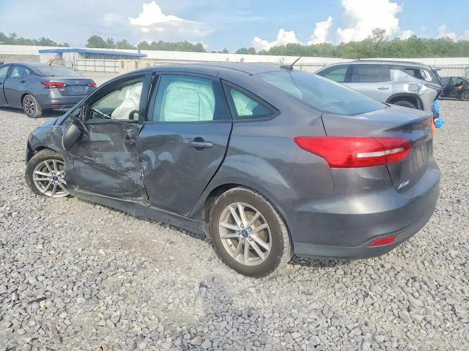 2015 FORD FOCUS SE  
