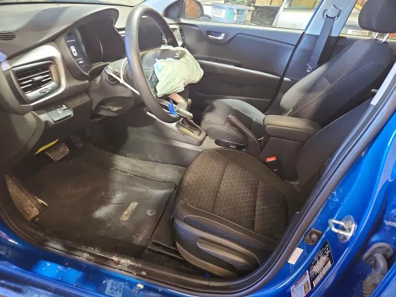 2022 KIA RIO S  