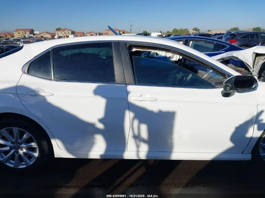 2018 TOYOTA CAMRY LE