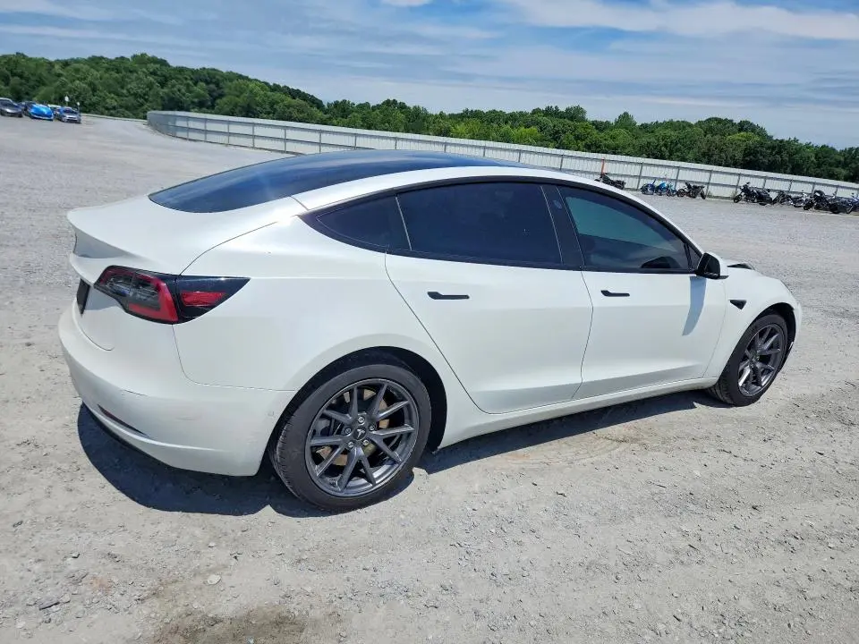 2021 TESLA MODEL 3   