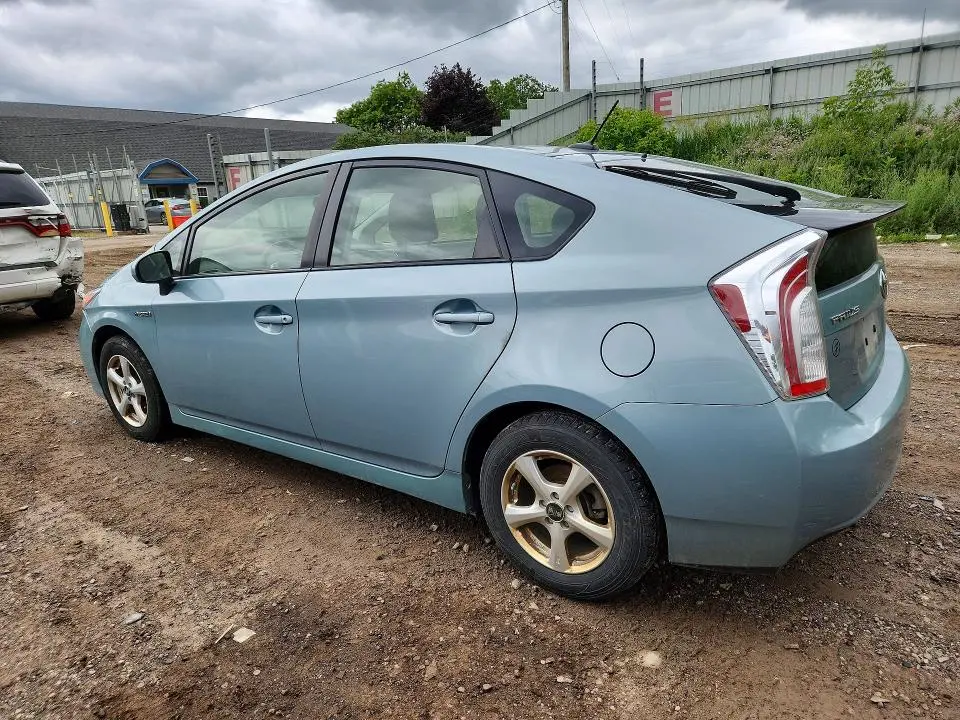 2015 TOYOTA PRIUS THREE  