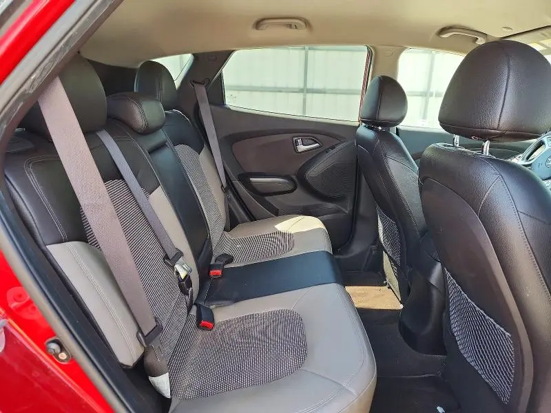 2011 HYUNDAI TUCSON GLS  