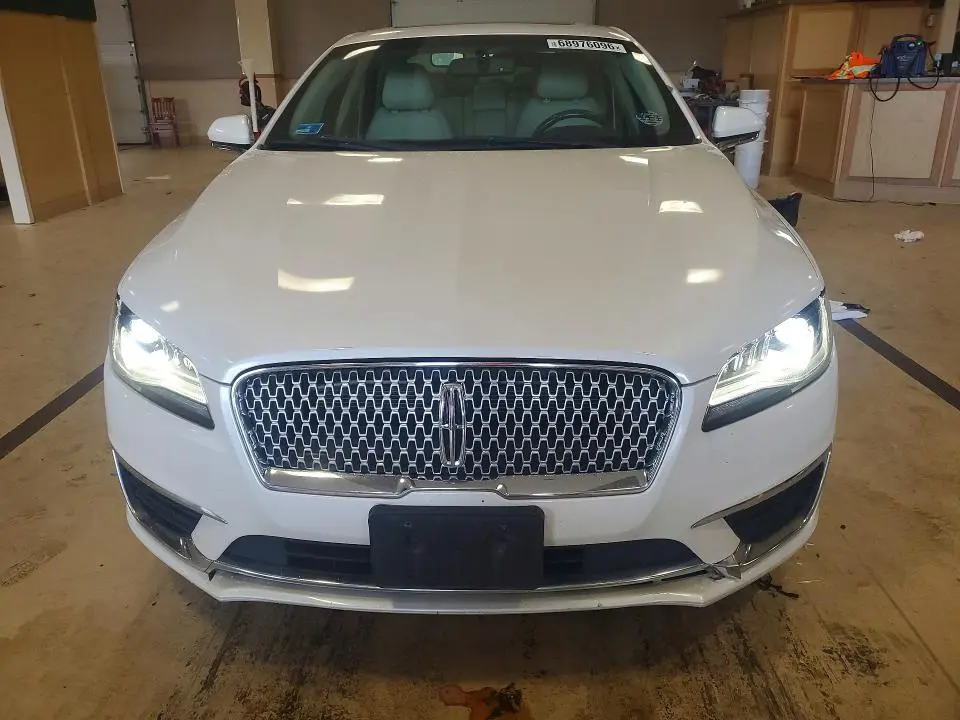 2017 LINCOLN MKZ RESERVE  