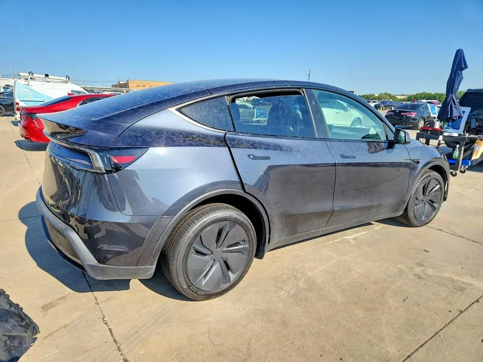 2026 TESLA MODEL Y   