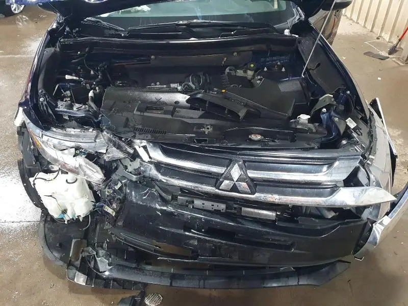 2018 MITSUBISHI OUTLANDER SE  