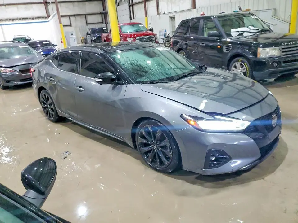 2021 NISSAN MAXIMA SR  