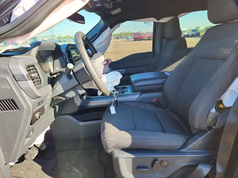 2025 FORD F150 XLT  