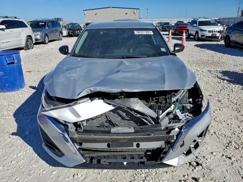 2024 NISSAN ALTIMA SV  