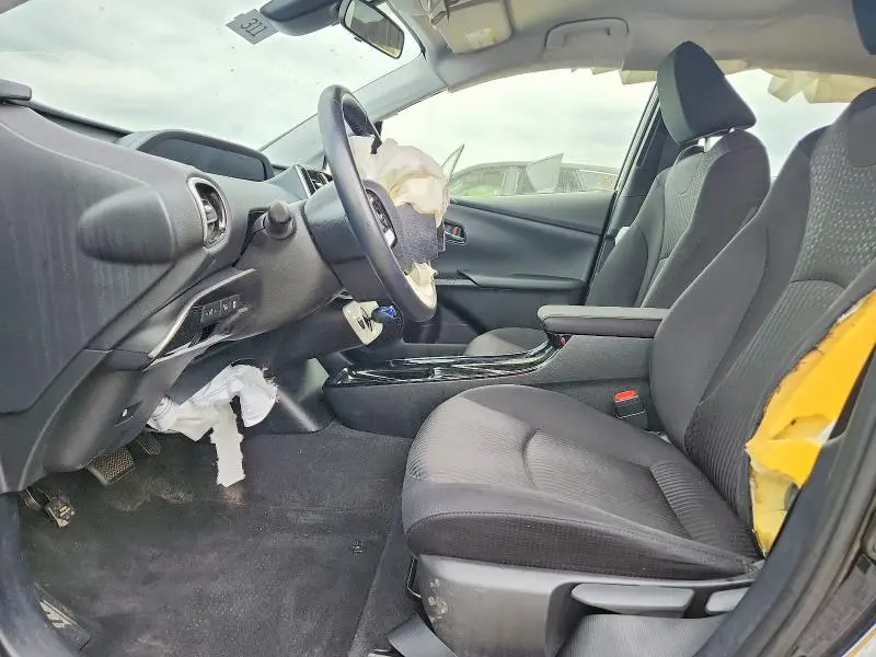 2018 TOYOTA PRIUS THREE  