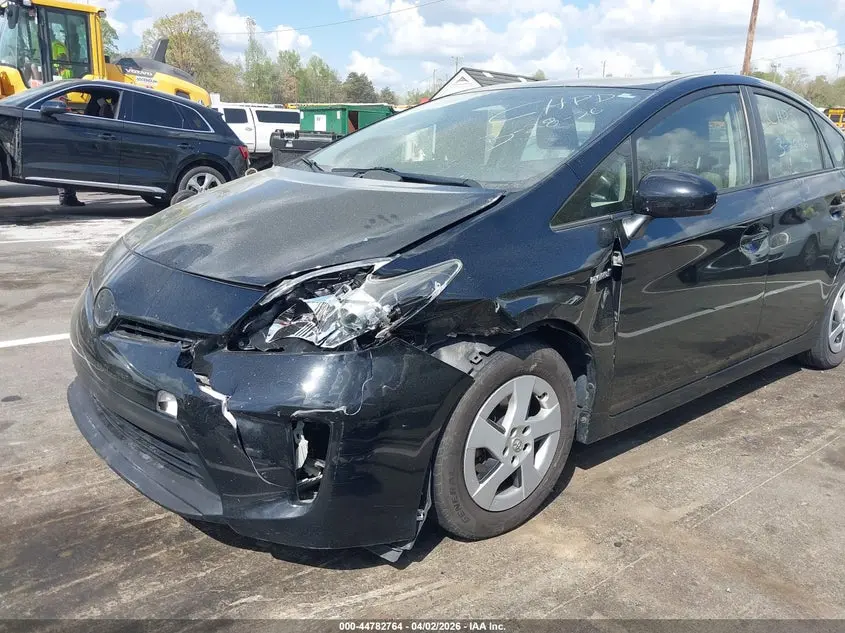 2014 TOYOTA PRIUS THREE