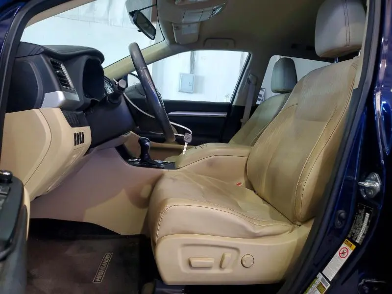 2014 TOYOTA HIGHLANDER LE PLUS  
