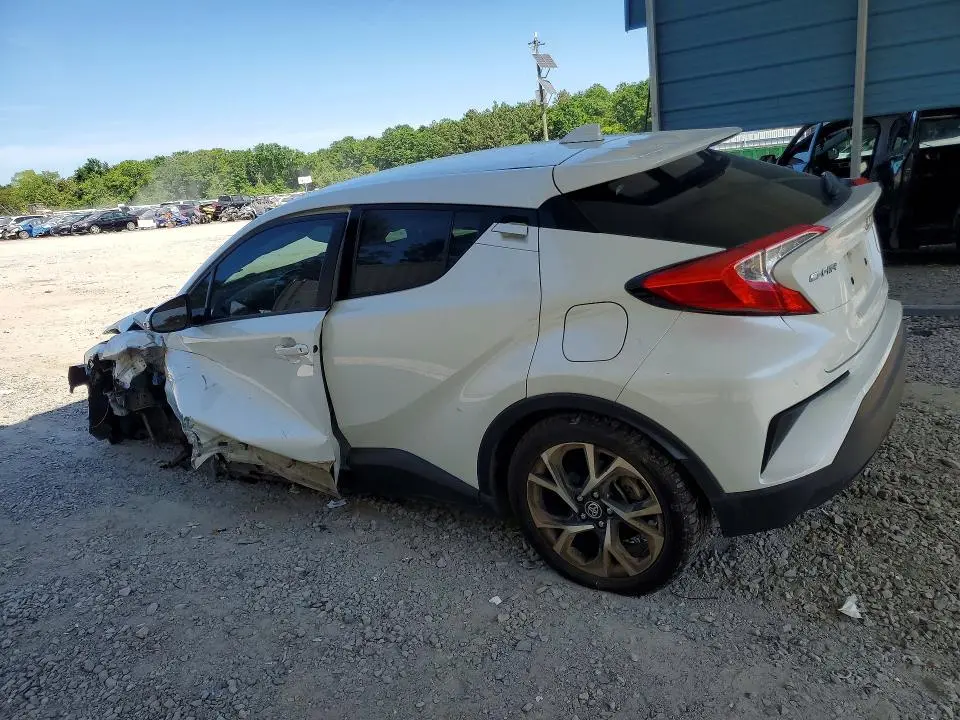 2020 TOYOTA C-HR XLE  
