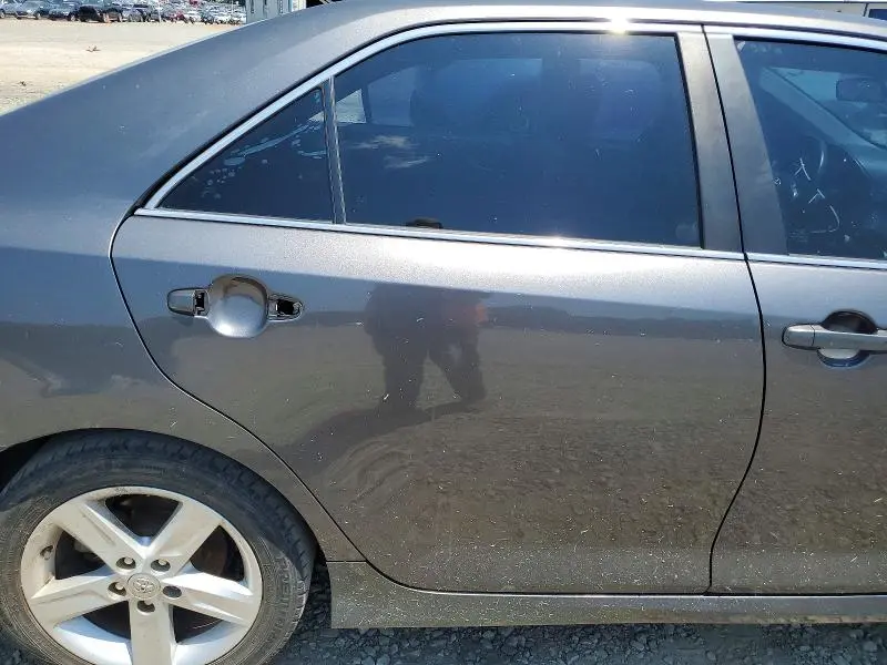 2013 TOYOTA CAMRY SE  