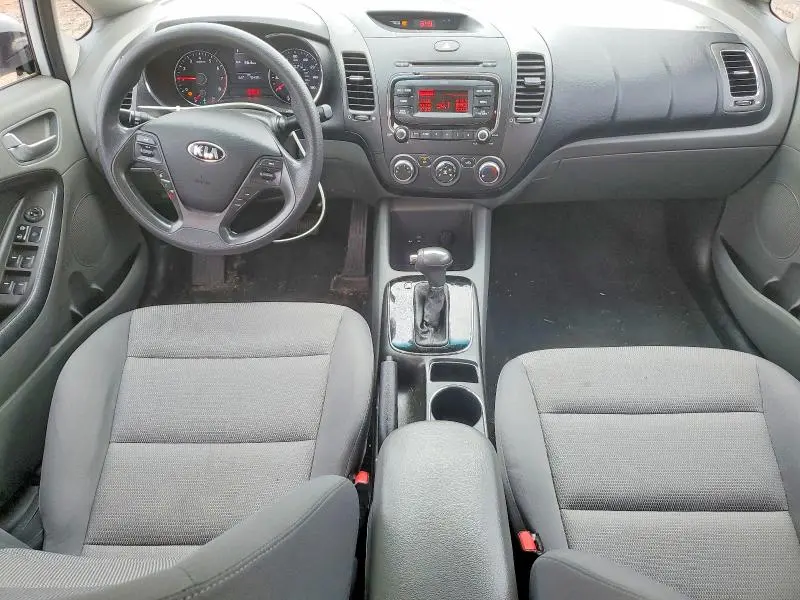 2017 KIA FORTE LX  