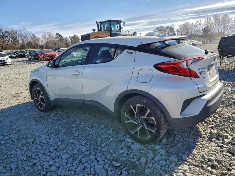 2021 TOYOTA C-HR XLE  