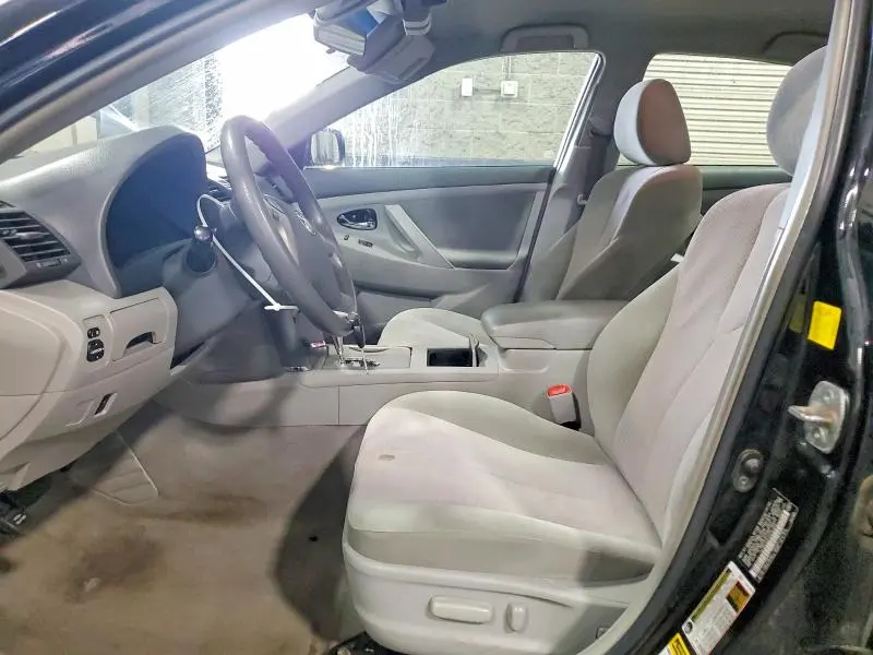 2011 TOYOTA CAMRY LE  