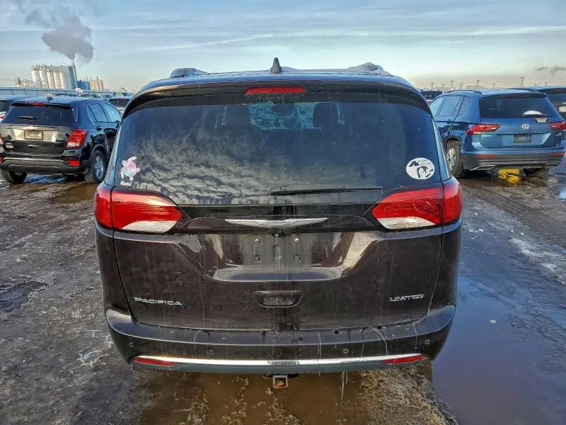 2018 CHRYSLER PACIFICA LIMITED  