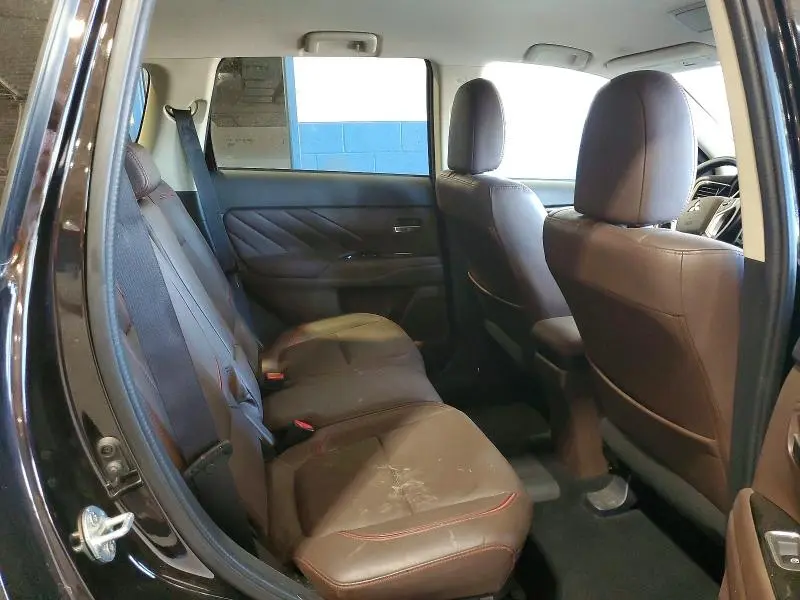 2018 MITSUBISHI OUTLANDER SE  
