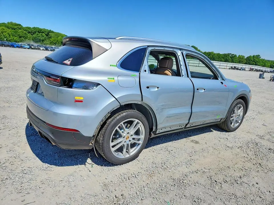 2021 PORSCHE CAYENNE   
