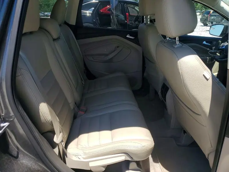 2015 FORD ESCAPE SE  