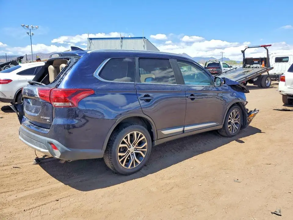 2018 MITSUBISHI OUTLANDER SE  