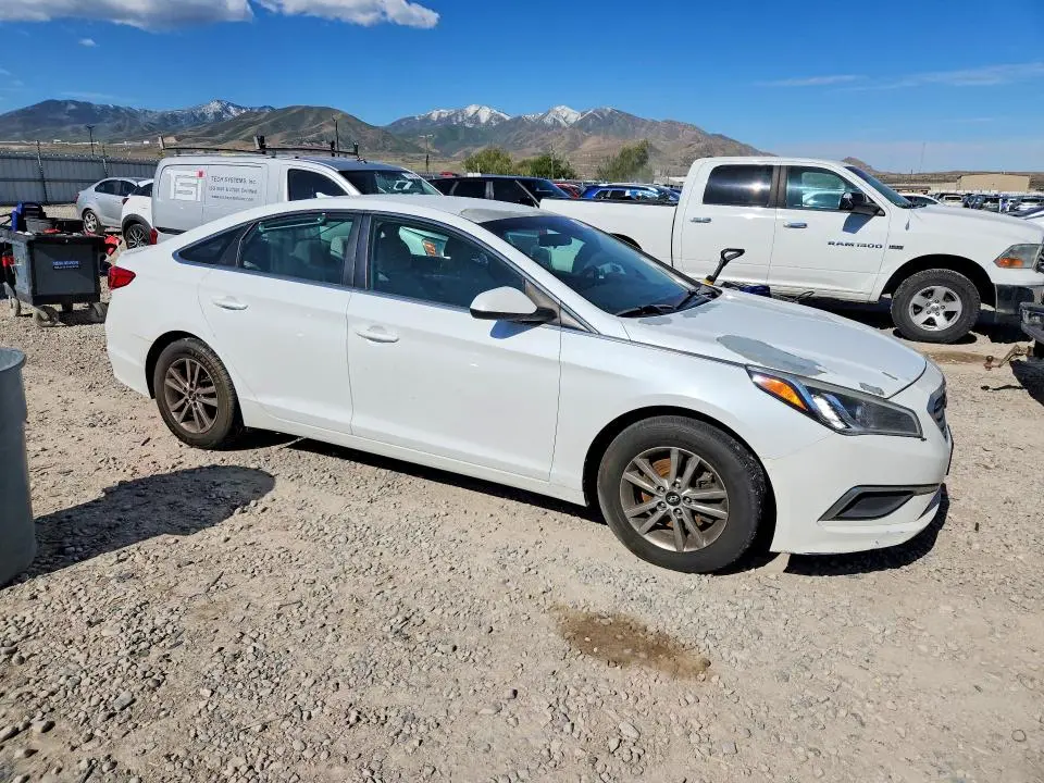 2017 HYUNDAI SONATA SE  