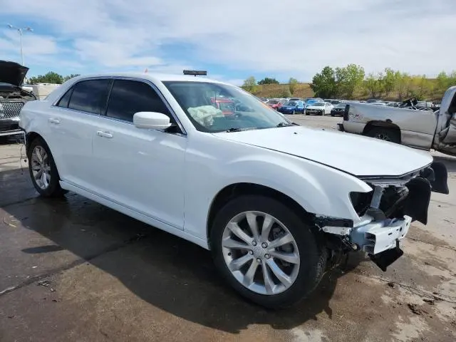 2016 CHRYSLER 300 LIMITED  