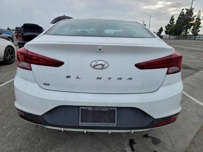 2019 HYUNDAI ELANTRA SE  