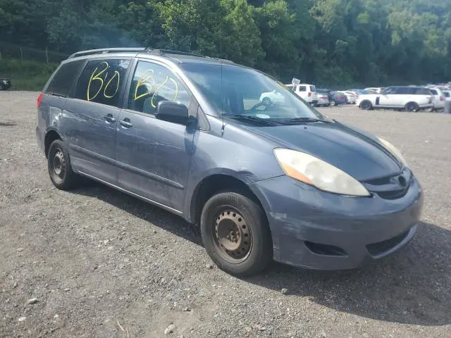 2010 TOYOTA SIENNA CE  