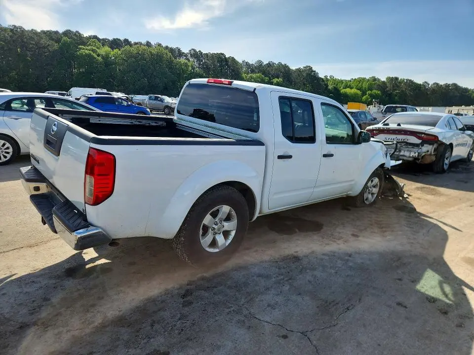 2010 NISSAN FRONTIER SE V6  