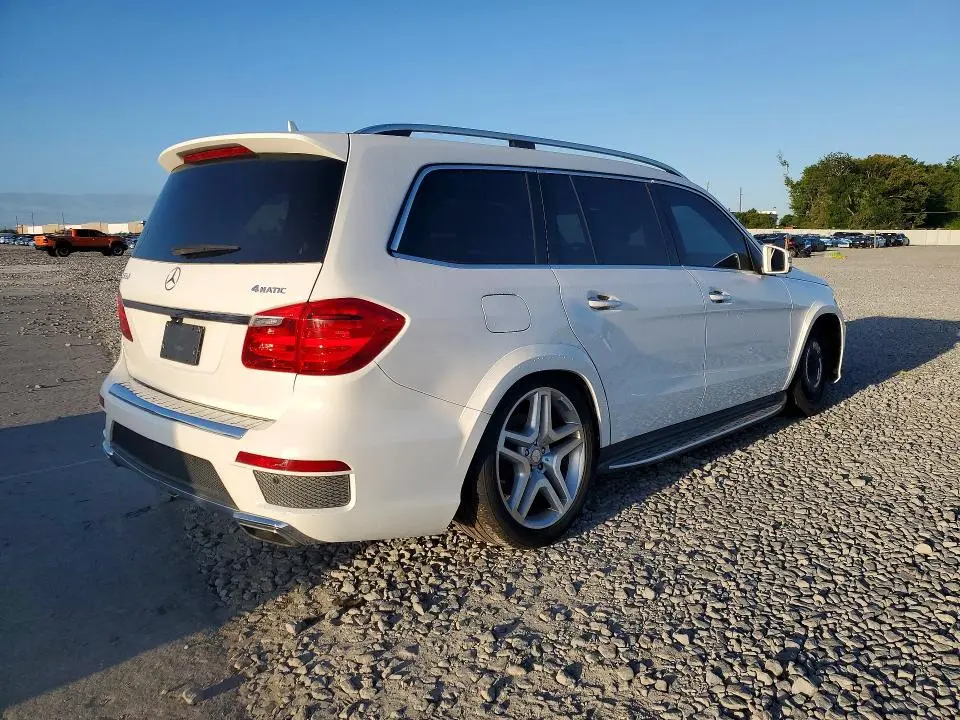 2015 MERCEDES-BENZ GL 550 4MATIC  
