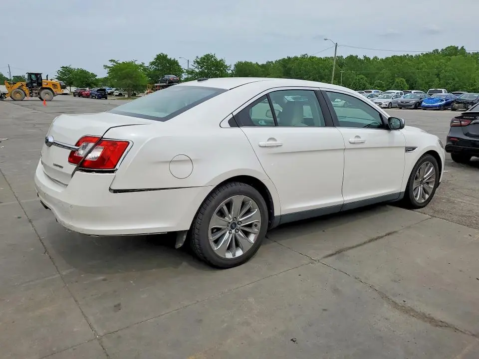 2011 FORD TAURUS LIMITED  