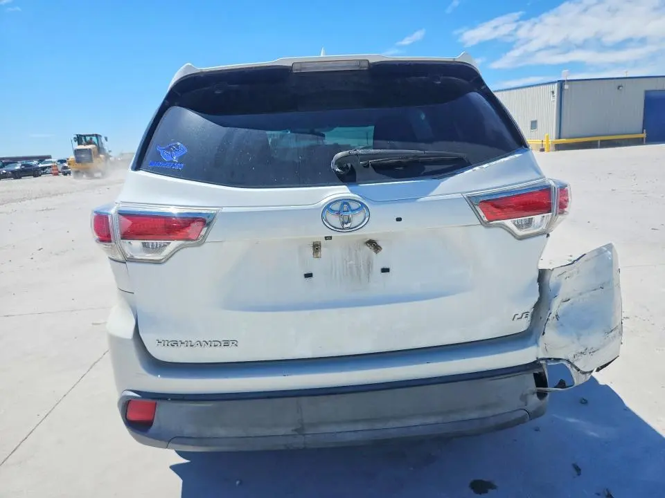2015 TOYOTA HIGHLANDER LE PLUS  