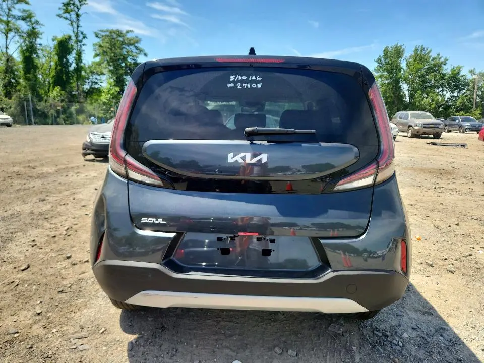 2025 KIA SOUL LX  
