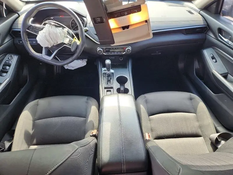 2019 NISSAN ALTIMA SV  