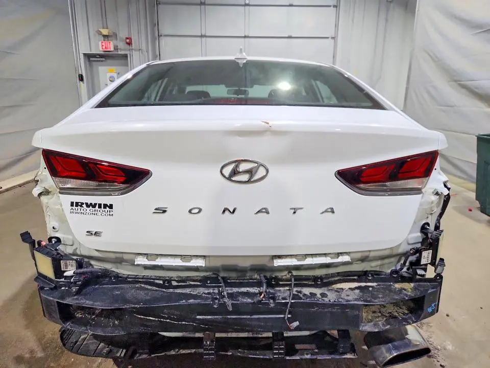 2018 HYUNDAI SONATA SE  
