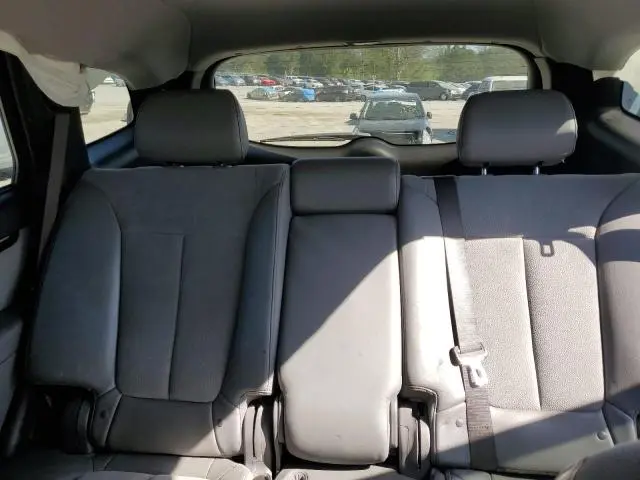 2011 HYUNDAI SANTA FE SE