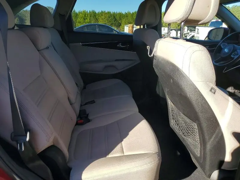 2016 KIA SORENTO LX  