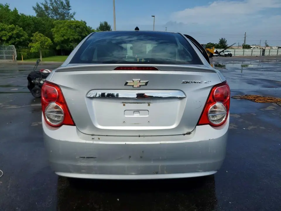 2013 CHEVROLET SONIC LT  