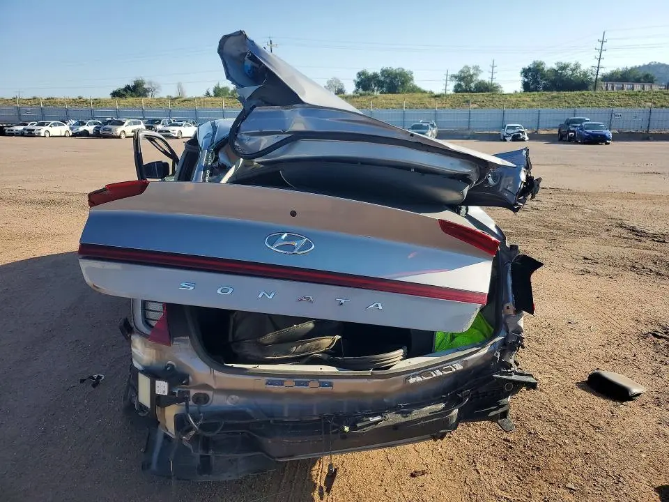 2023 HYUNDAI SONATA SEL  