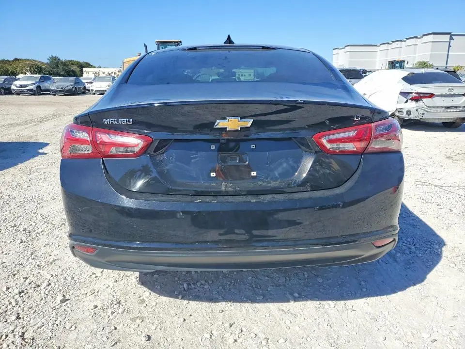 2022 CHEVROLET MALIBU LT  
