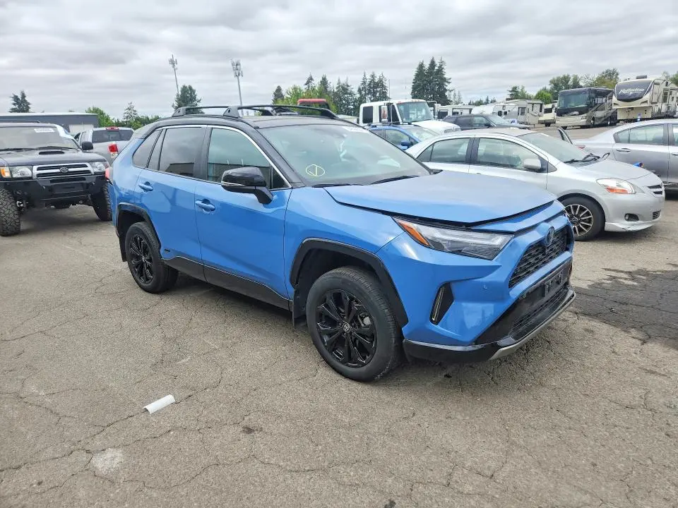 2024 TOYOTA RAV4 XSE  