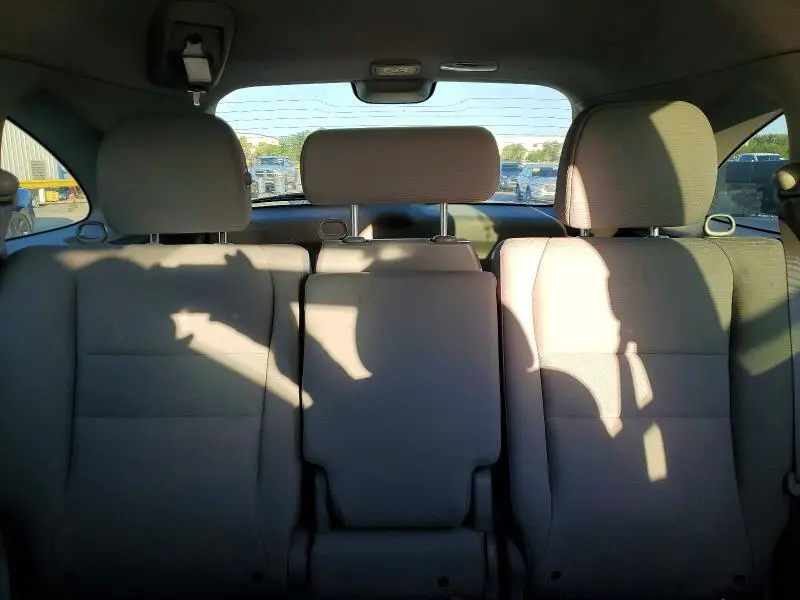 2011 HONDA CR-V LX  