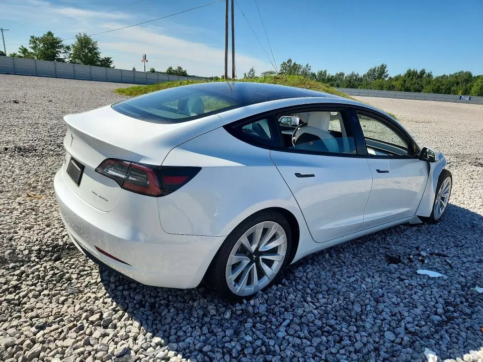 2022 TESLA MODEL 3   